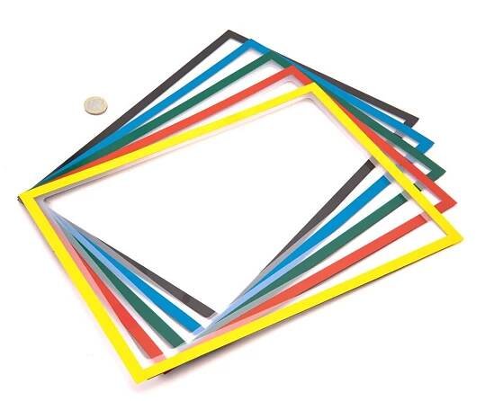 Magnetický rámeček na papír A4 – černý, s výřezem pro psaní