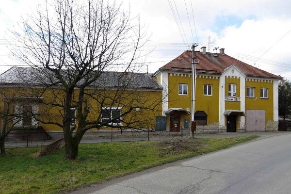 Zámek i rybníky v Bartošovicích mají své kouzlo. Vydejte se tam s námi