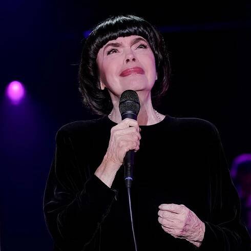 Podrobný fotoreport z koncertu Mireille Mathieu v pražském Kongresovém centru - Spycross