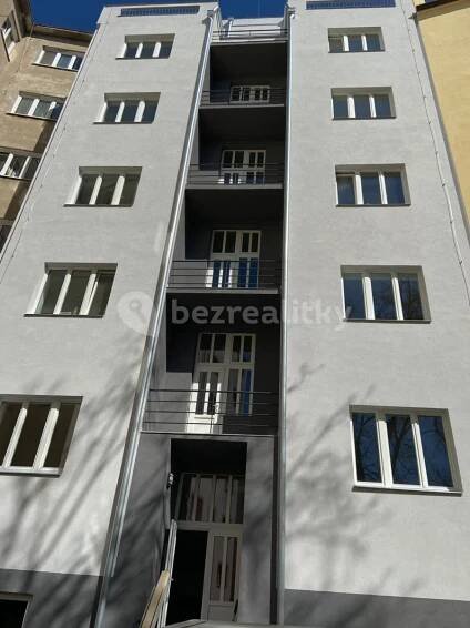 Pronájem bytu 1+kk 30 m², Přípotoční, Praha, Praha