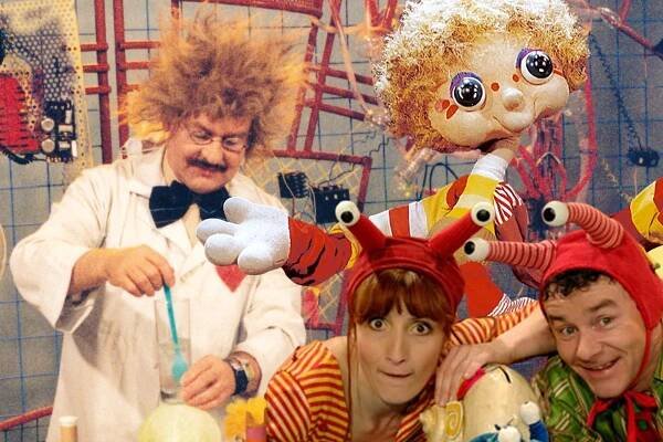 KVÍZ: Pamätáte si na retro TV relácie z detstva? Obrazovky ovládali Raťafák Plachta aj Kakaovníci