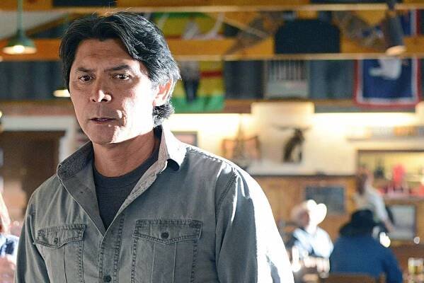 Drsný šerif - Nevyřízené účty - Z filmu - Lou Diamond Phillips