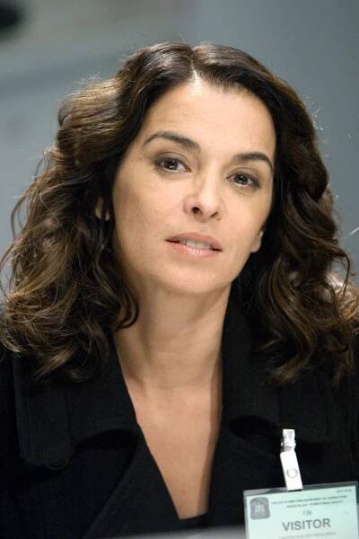Zákon a pořádek: Zločinné úmysly - Domeček pro panenky - Z filmu - Annabella Sciorra