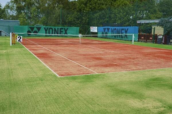 Tenis Xaverov - 2 celoroční kurty s umělým povrchem