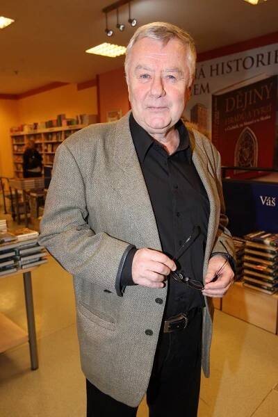 FOTO: Ladislav Potměšil na fotce z roku 2013. – stránka 32