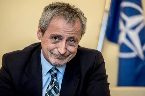 Stropnický složil mandát, míří na post velvyslance v Izraeli