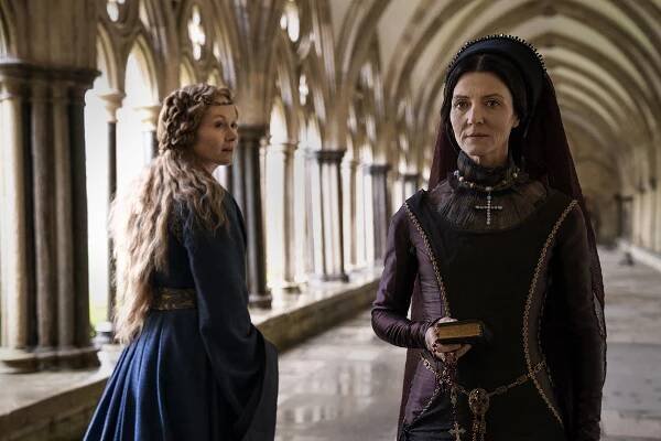 Bílá princezna - V loži s nepřítelem - Z filmu - Essie Davis, Michelle Fairley