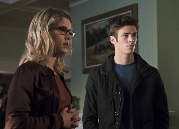 Arrow - Legendy minulosti - Z filmu - Emily Bett Rickards, Grant Gustin