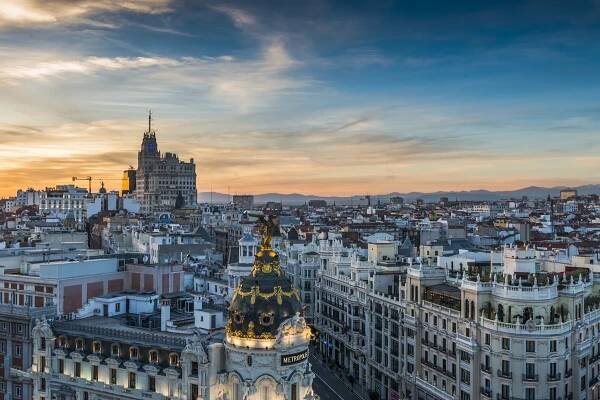 Madrid, Španělsko – Poznej nové lidi. | Tinder