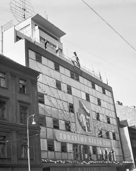 Bílá labuť slaví 80 let. Obchodní dům byl ve své době zářivým chrámem nákupů