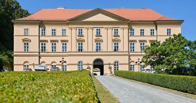 Zámek Boskovice na jižní Moravě patří k nejkrásnějším empírovým stavbám v Česku