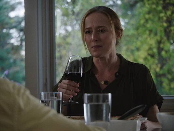 John and the Hole - Z filmu - Jennifer Ehle