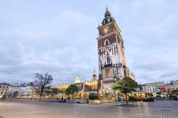 Osvětim, Březinka, solné doly Wieliczka a Krakow s průvodcem a ubytováním