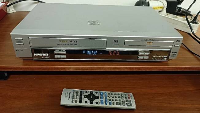 DVD/VHS přehrávač Panasonic NV-VP31