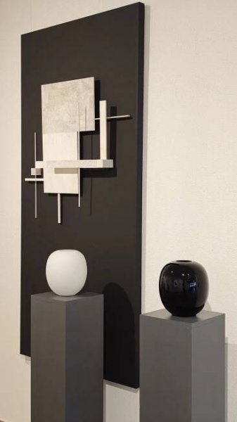 BLACK / WHITE LESKLÉ - Obrázek 28