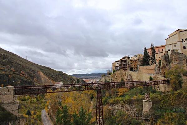 Descubre los tesoros escondidos en Cuenca, España -