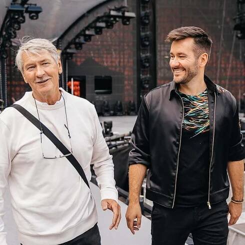 FOTO: Marek Ztracený s otcem, na kterého má jen samou chválu. – stránka 22