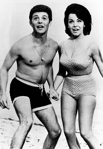 File:Beach Party Annette Funicello Frankie Avalon Mid-1960s.jpg - Wikimedia Commons