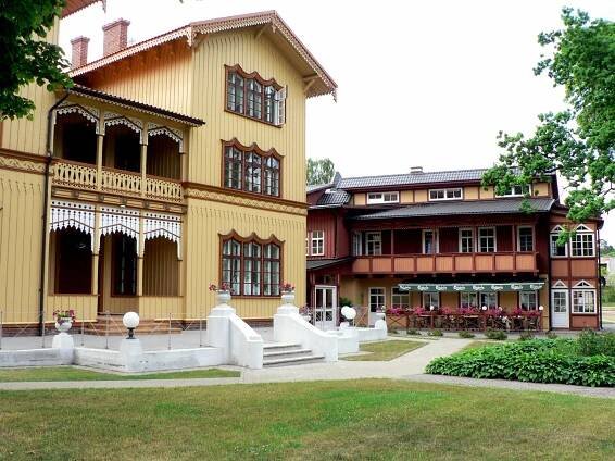 Juodkrantė – Travel guide at Wikivoyage