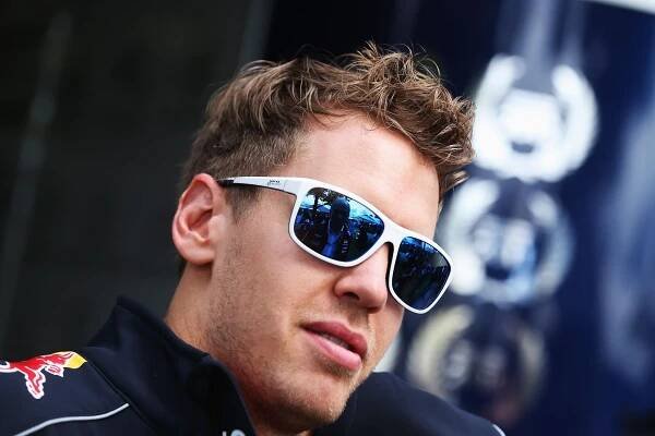 VIDEO Vettel se Webberovi omluvil. V zákulisí to ale vřelo
