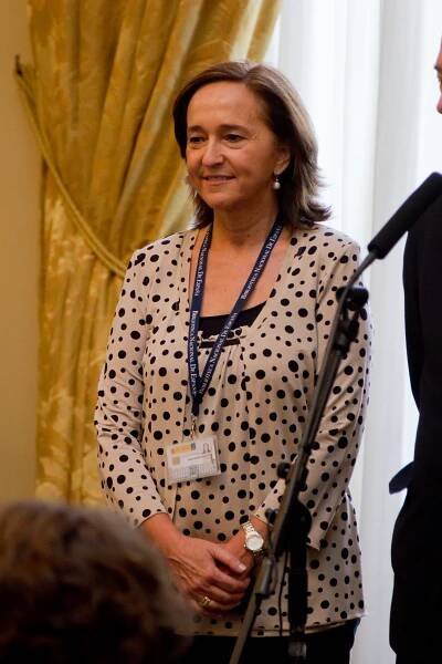 Ana Santos Aramburo - Wikipedia