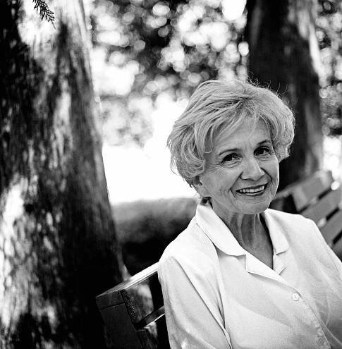 ‘Family Furnishings,’ Selected Stories by Alice Munro