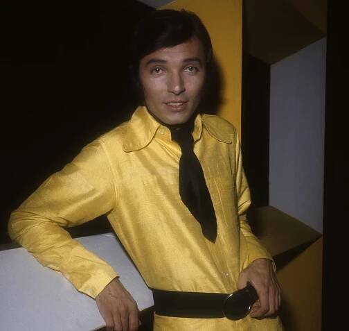 FOTO: Zpěvák Karel Gott. – stránka 10