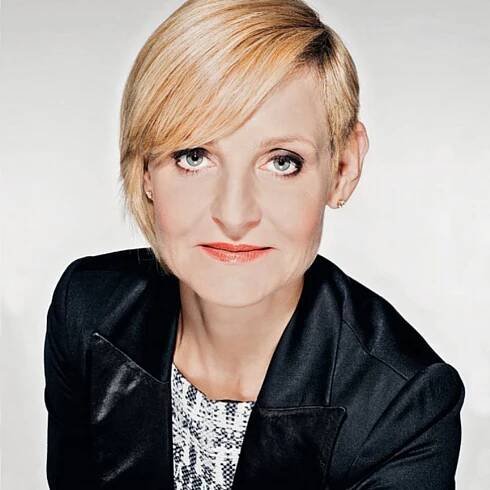 V zrcadle: Kateřina Štěrbová, NN