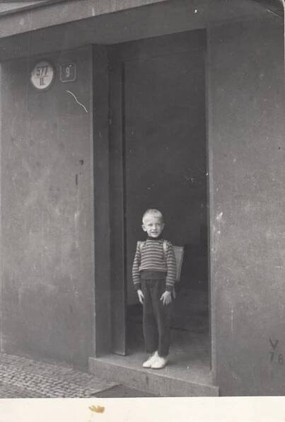 Paša jde do školy, rok 1962, ulice Boženy Němcové v Mladé Boleslavi