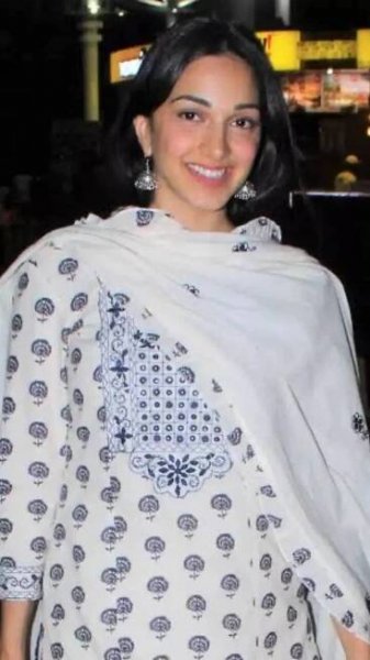 Kiara Advani’s most stunning ethnic suit looks