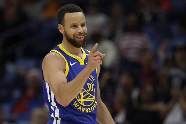 Stephen Curry says he doesn't know his net worth—why that might be a good thing, financial pros say