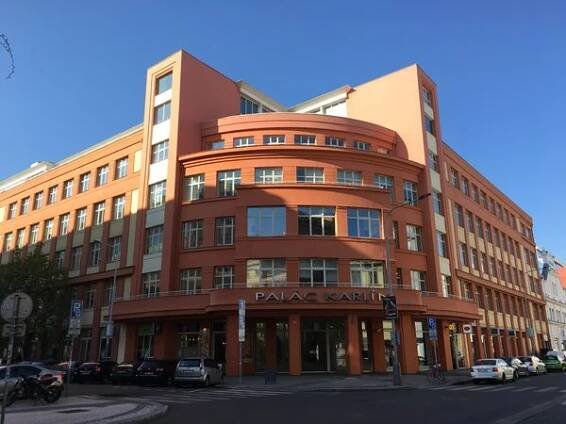 Palác Karlín foto 2