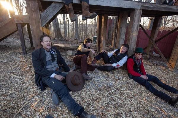 Randall Batinkoff, Cooper Barnes, Costas Mandylor, Nicolas Cage - Gunslingers - Z natáčení