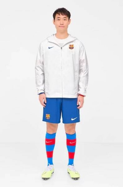 FC Barcelona Pre-Match away jacket 23/24
