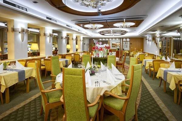Eroplan Hotel 4*