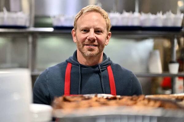 Mandatory Credit: Photo by Rob Latour/Shutterstock (14411006p) Ian Ziering Los Angeles Mission to Serve Up Easter Meals for the Skids Row Community, Los Angeles, California, USA - 29 March 2024
