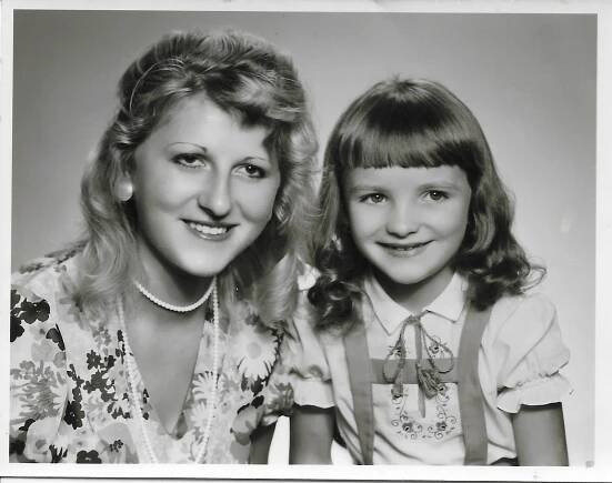 Se sestřenicí Dagmar Dostálovou, 1974