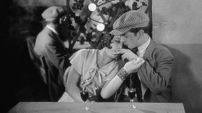 Pola Illéry, Edmond T. Gréville - Pod střechami Paříže - Z filmu