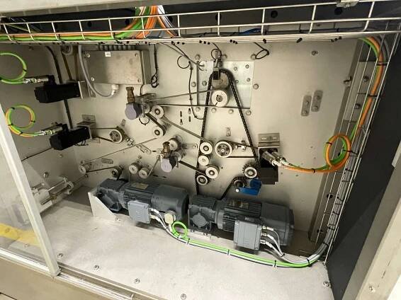 Retrofit packaging line medical stockings: less product loss