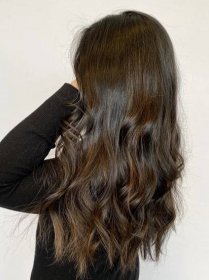 Everything You Need to Know about Balayage on Indian Hair featured by top US Indian blog, Dreaming Loud: image of warm chestnut brown with caramel Balayage highlights on dark hair