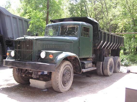 KrAZ-256B