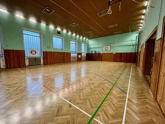 Kup si svou parketu! I tak může probíhat rekonstrukce staré sokolovny | Náš REGION