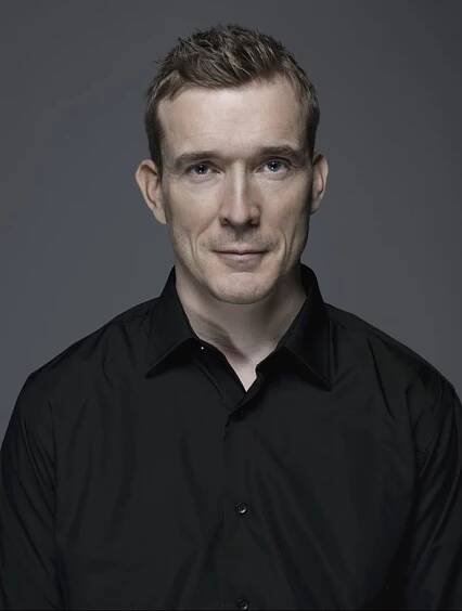  David Mitchell 