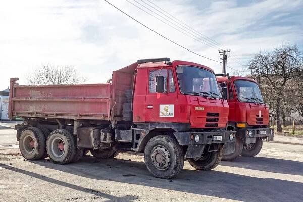 Nákladní Tatra, která zbořila tradice. T815 pomohla přežít divoké devadesátky