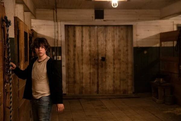 Finn Little - Yellowstone - Vyhráš, alebo sa niečo naučíš - Z filmu