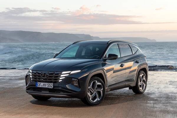 Hyundai Tucson: Podrobné specifikace vozidel & Interaktivní nástroj pro srovnání