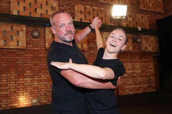 Herec Filip Blažek (50) otevřeně o přípravě na StarDance: Sám sobě si ubližuju!
