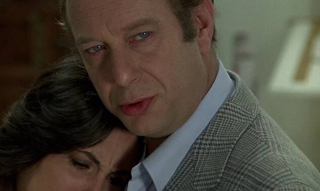 Profesionál - Z filmu - Elisabeth Margoni, Michel Beaune