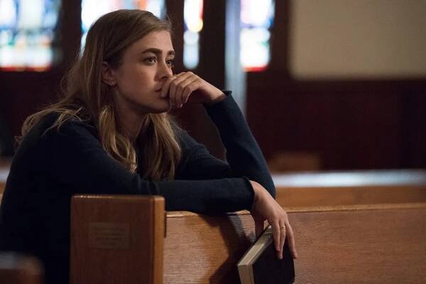 Review: The Mystery Plane of ‘Manifest’ Flies to Dullness