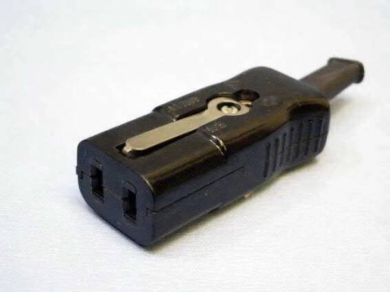 Síťová vidlice 5815 250V/6A